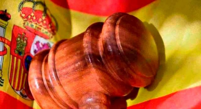 Jurisprudencia destacada del TS publicada en la primera quincena de marzo de 2023 Jurisprudencia destacada del TS publicada en la primera quincena de marzo de 2023. Imagen de maza de Justicia sobre bandera de España